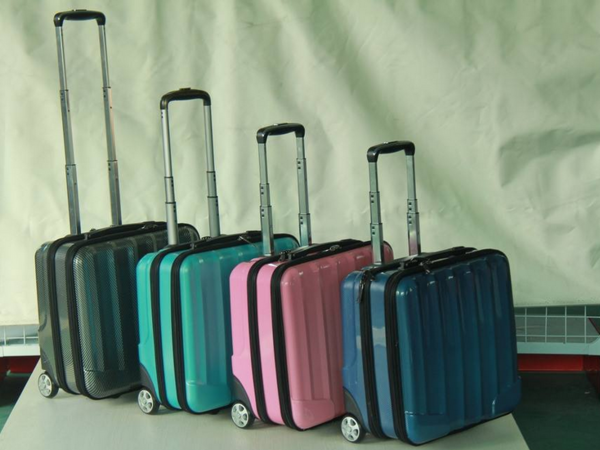 箱包材質(zhì)有哪些？怎么切割最理想？(圖1)